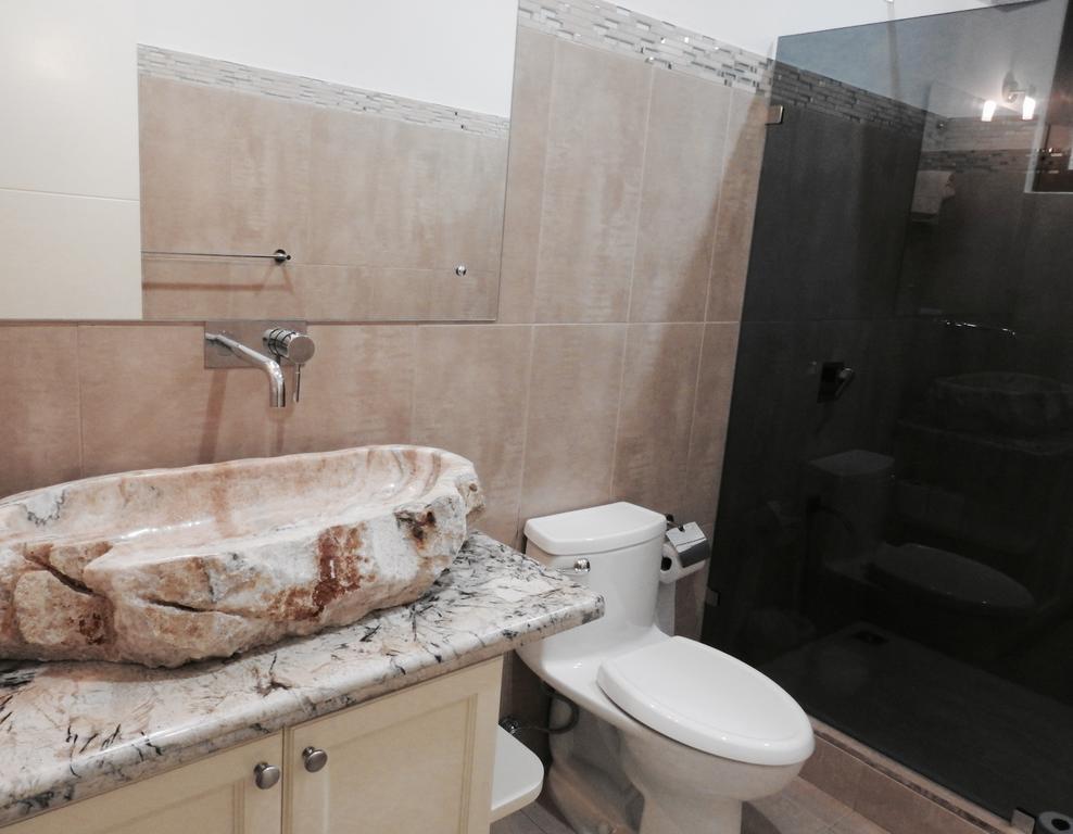 מנואל אנטוניו The Elephant Castle Beach Front Penthouse מראה חיצוני תמונה